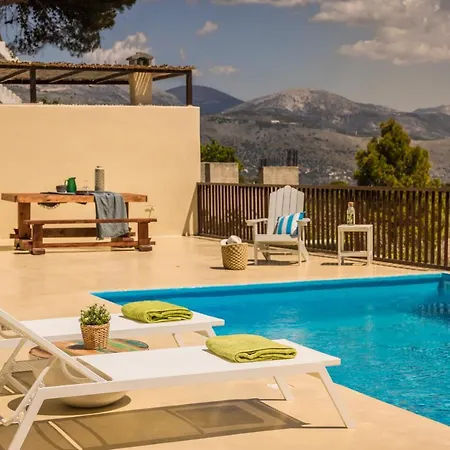 ヴィラ Akrolithos