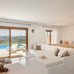 Akrolithos Villa *