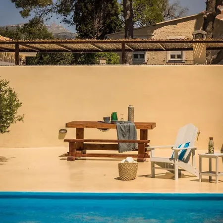 Akrolithos Βίλα *