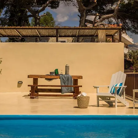 Βίλα Akrolithos *