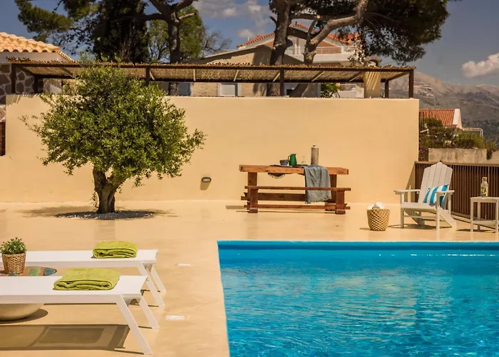 Akrolithos Villa Kouvalata